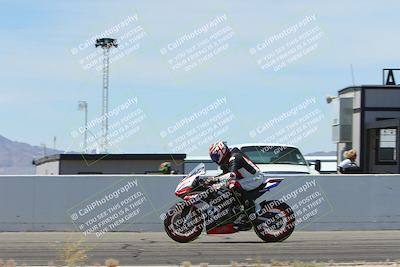 media/May-06-2024-Moto Forza (Mon) [[b33359f27d]]/2-Intermediate/Session 4 Front Straight Speed Pans/